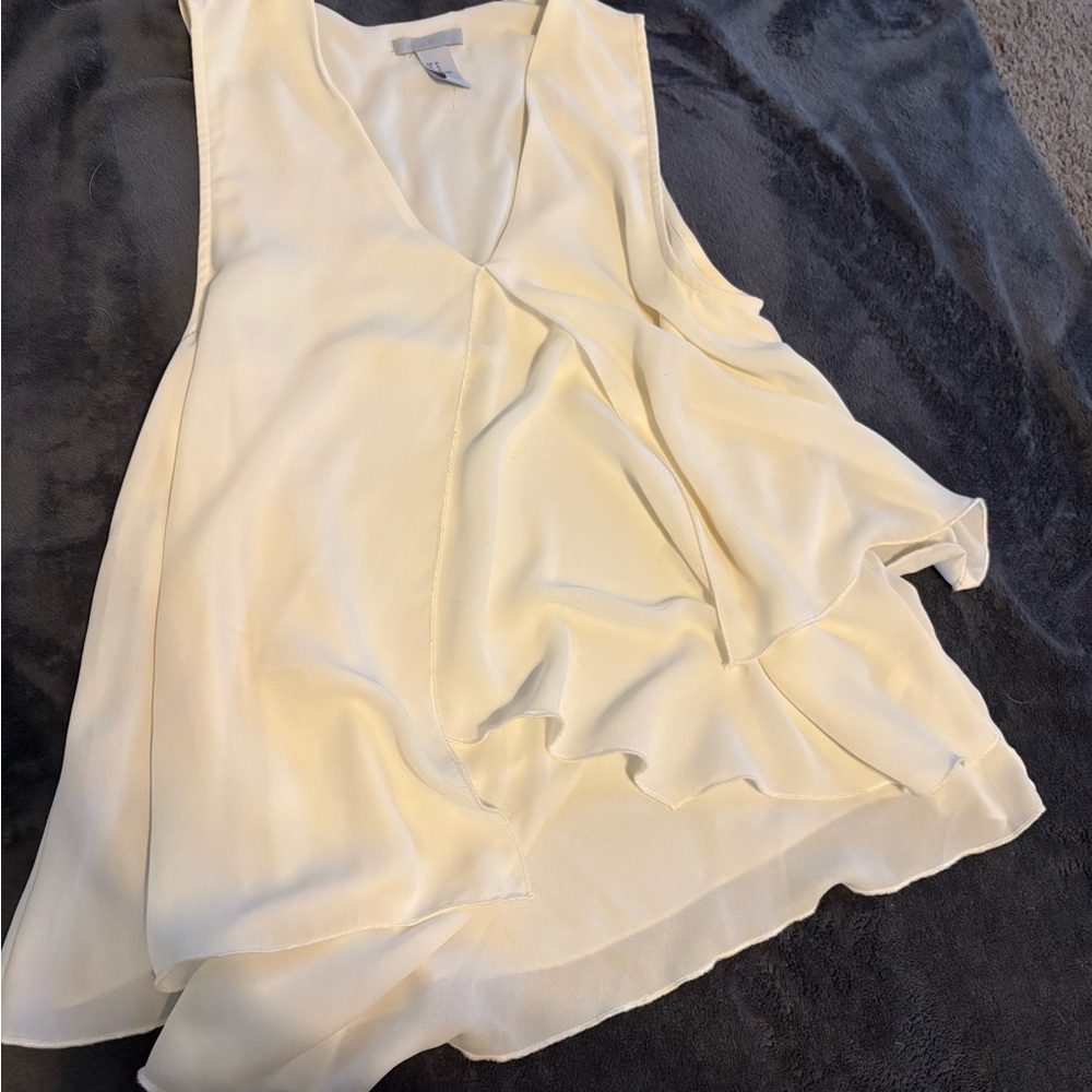 Flouncy Sleeveless Blouse